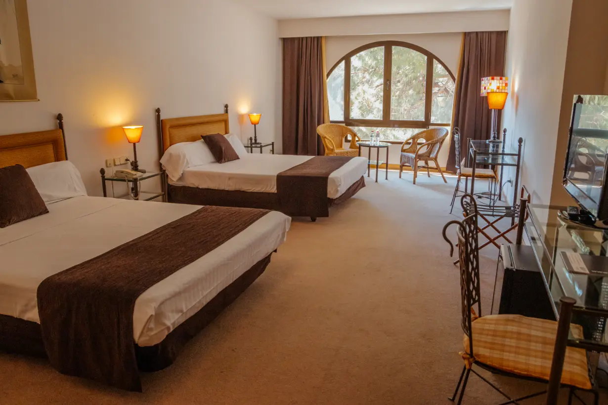 HOTEL TERMES MONTBRIO habitaciones Familiar