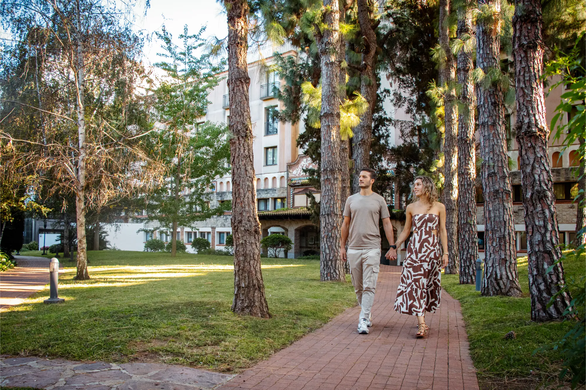 HOTEL TERMES MONTBRIO CENTRO TERMAL BALNEARIO TARRAGONA JARDINES