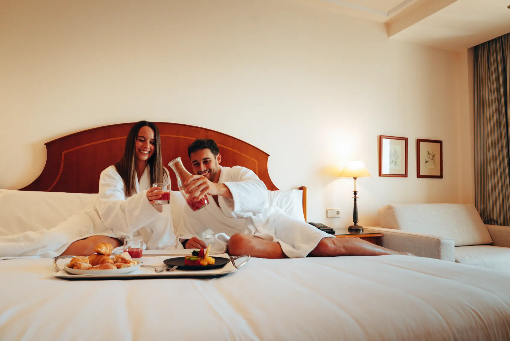 Escapada Romantica Catalunya Hotel Termes Montbrio Resort Termal Tarragona Room service
