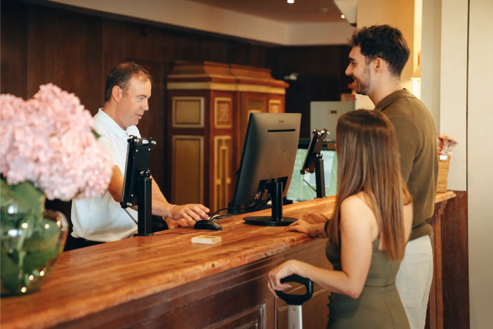 Hotel-Termes-Montbrio-Balneario-Tarragona-Resort-Termal-Espacios-Check-in elegante-1