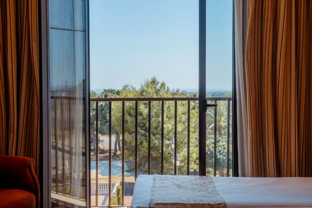 HOTEL TERMES MONTBRIO habitaciones deluxe balcon
