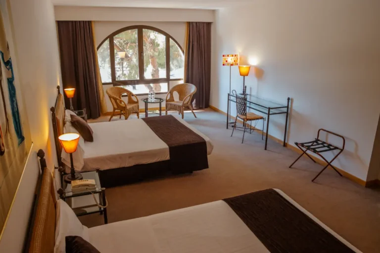 HOTEL TERMES MONTBRIO habitaciones Familiar