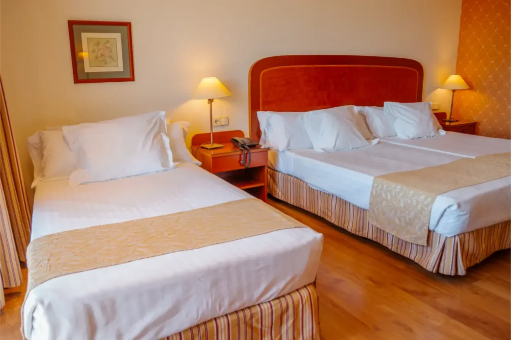 HOTEL TERMES MONTBRIO habitaciones Triple Superior