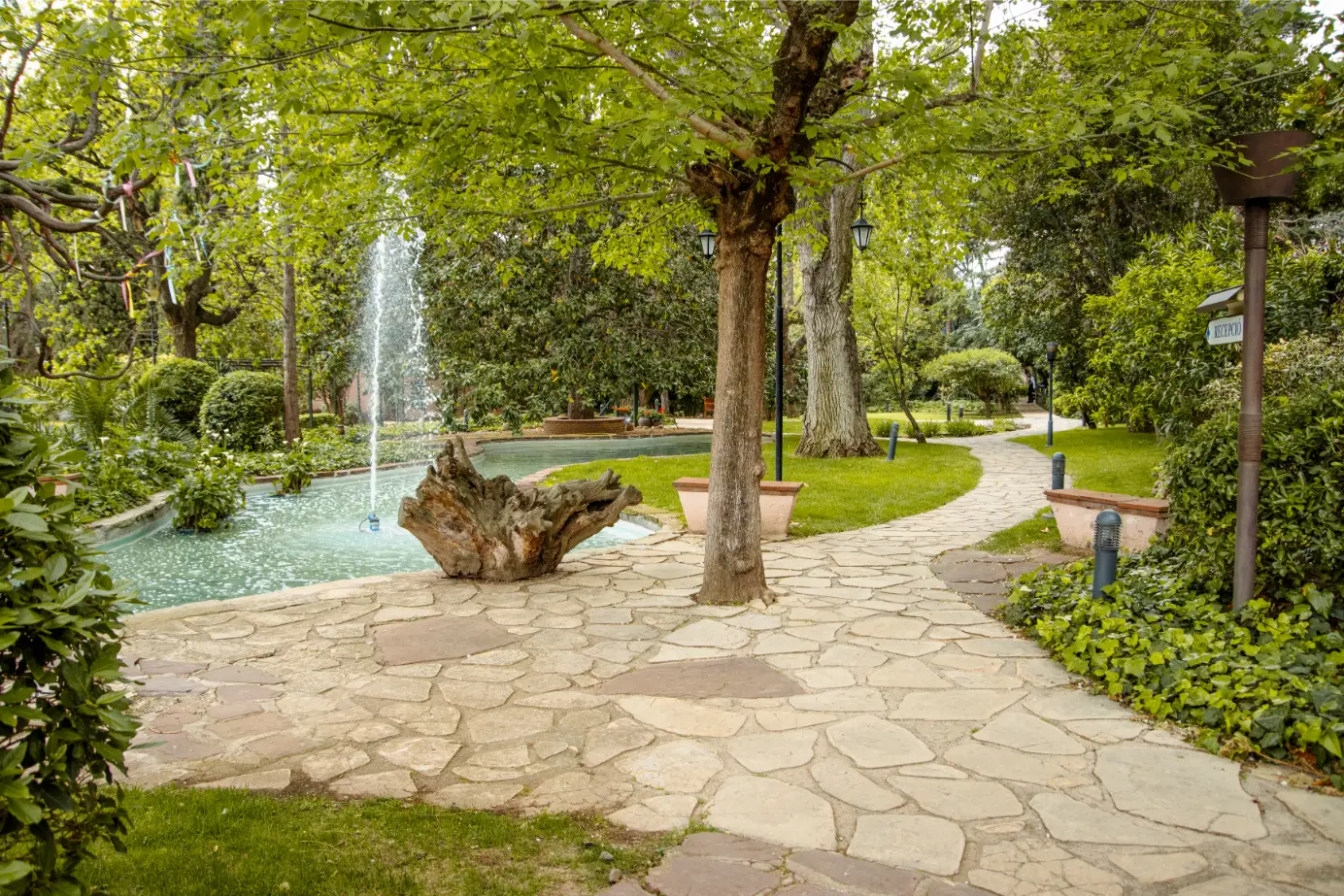 Hotel Termes montbrio balneario centro termal tarragona catalunya ()