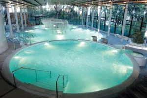 Vistas del circuito termal de Termes Montbrió, uno de los mejores hoteles balnearios de Cataluña.